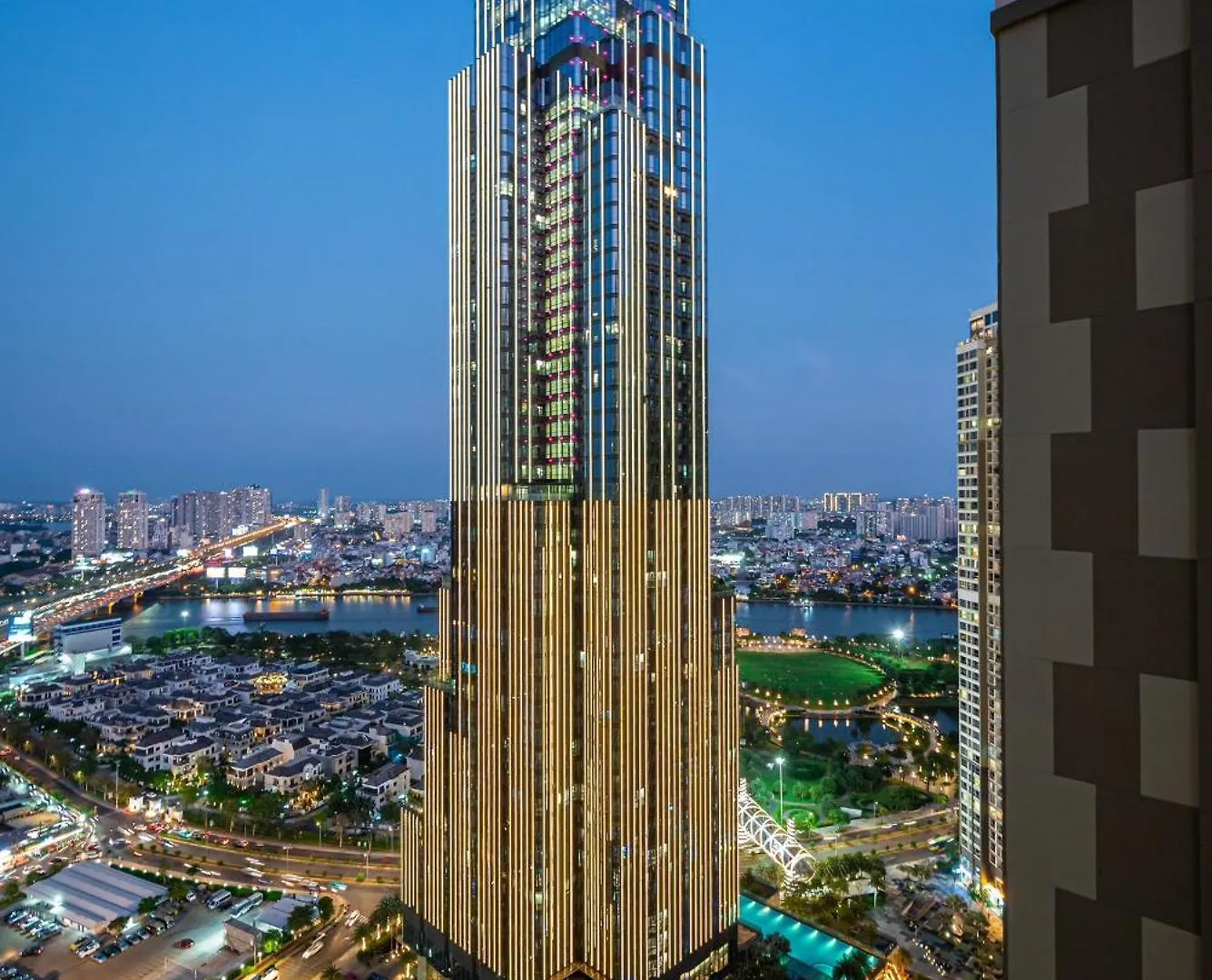 Luxury Apartment At Vinhomes Central Park Ho Chi Minh City