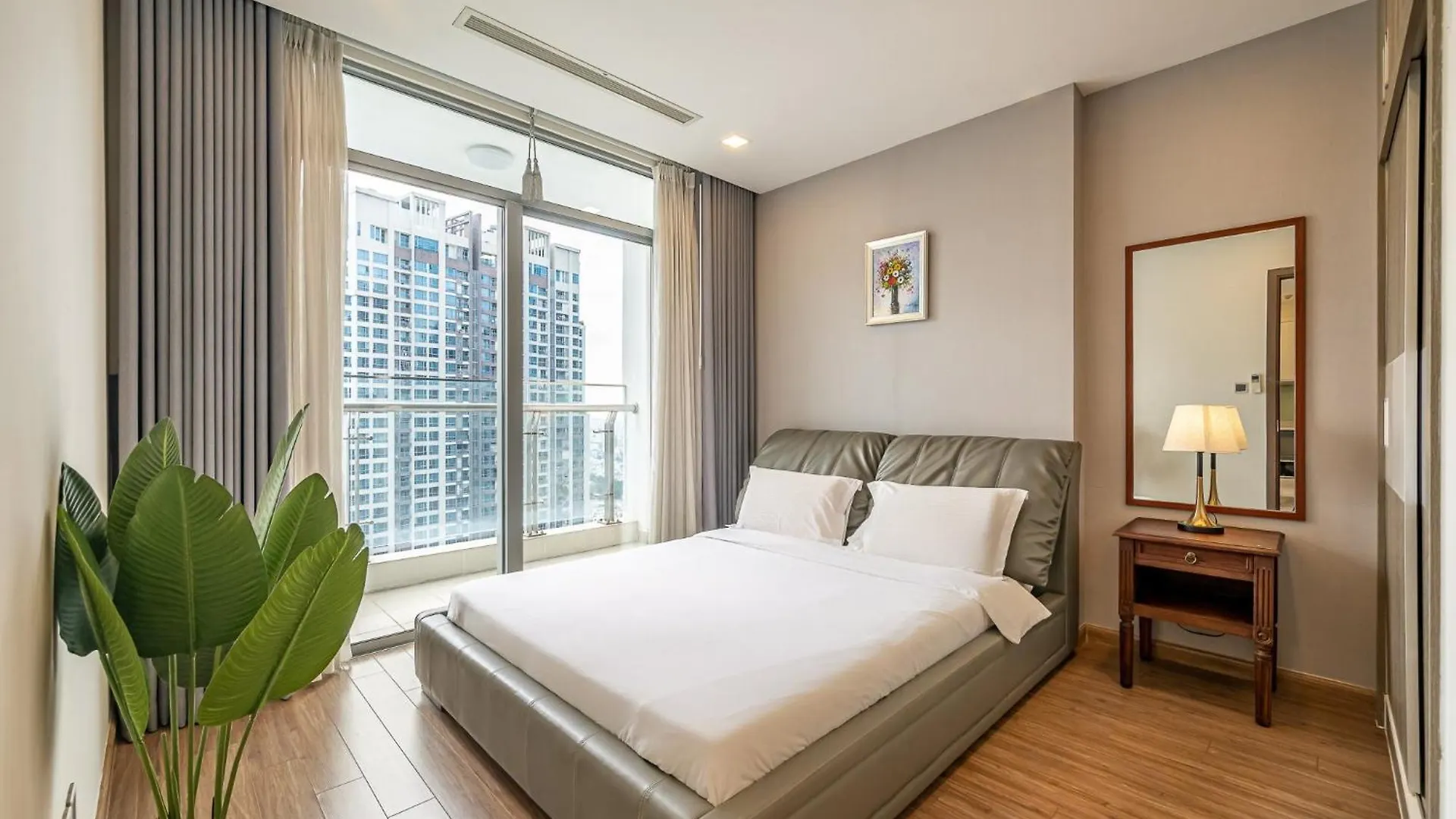 Luxury Apartment At Vinhomes Central Park Ho Chi Minh City