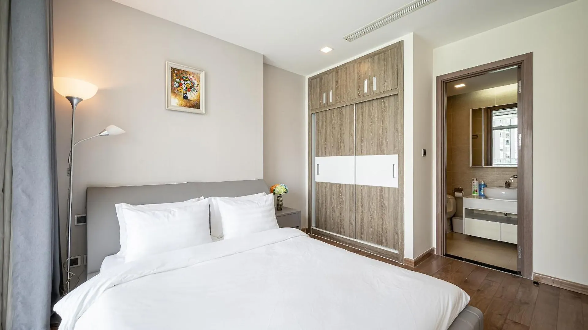 Luxury Apartment At Vinhomes Central Park Ho Chi Minh City Vietnam
