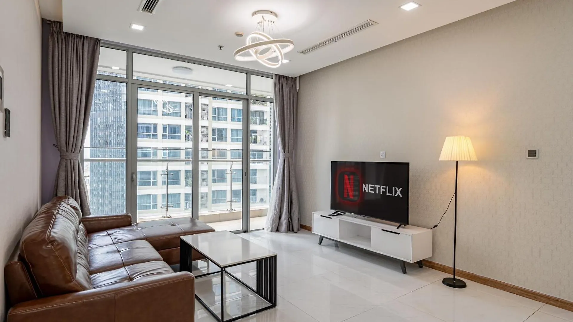 Luxury Apartment At Vinhomes Central Park Ho Chi Minh City