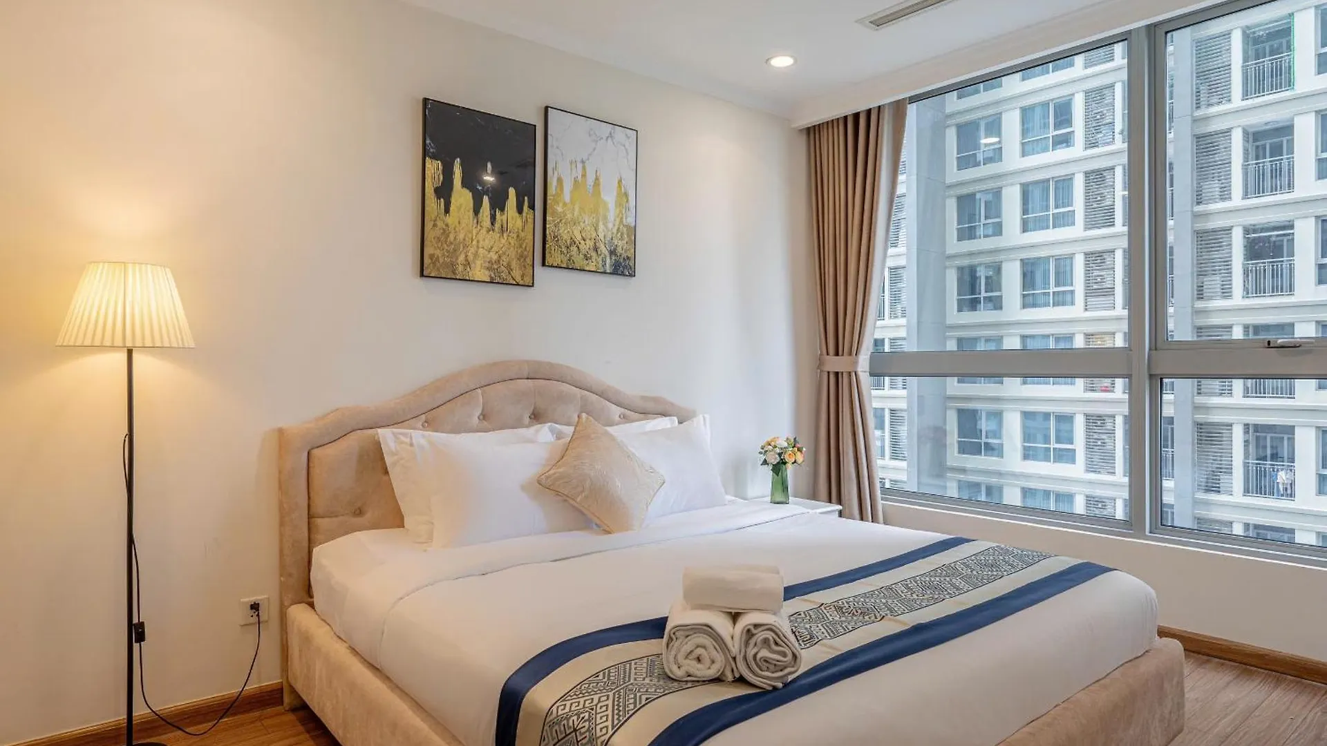 Luxury Apartment At Vinhomes Central Park Ho Chi Minh City