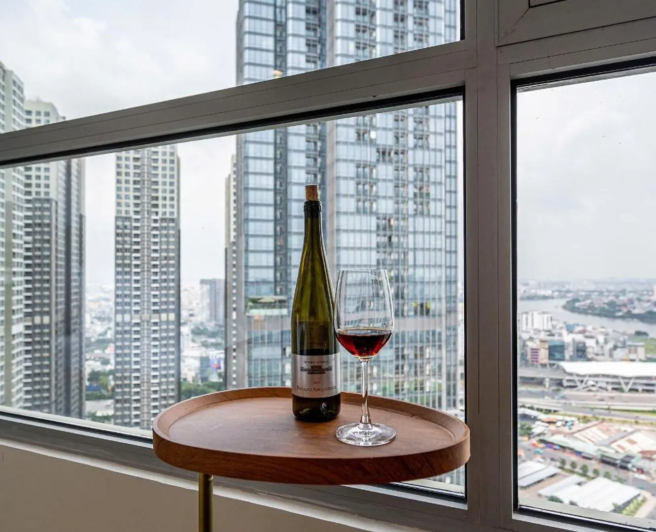 Luxury Apartment At Vinhomes Central Park Ho Chi Minh City