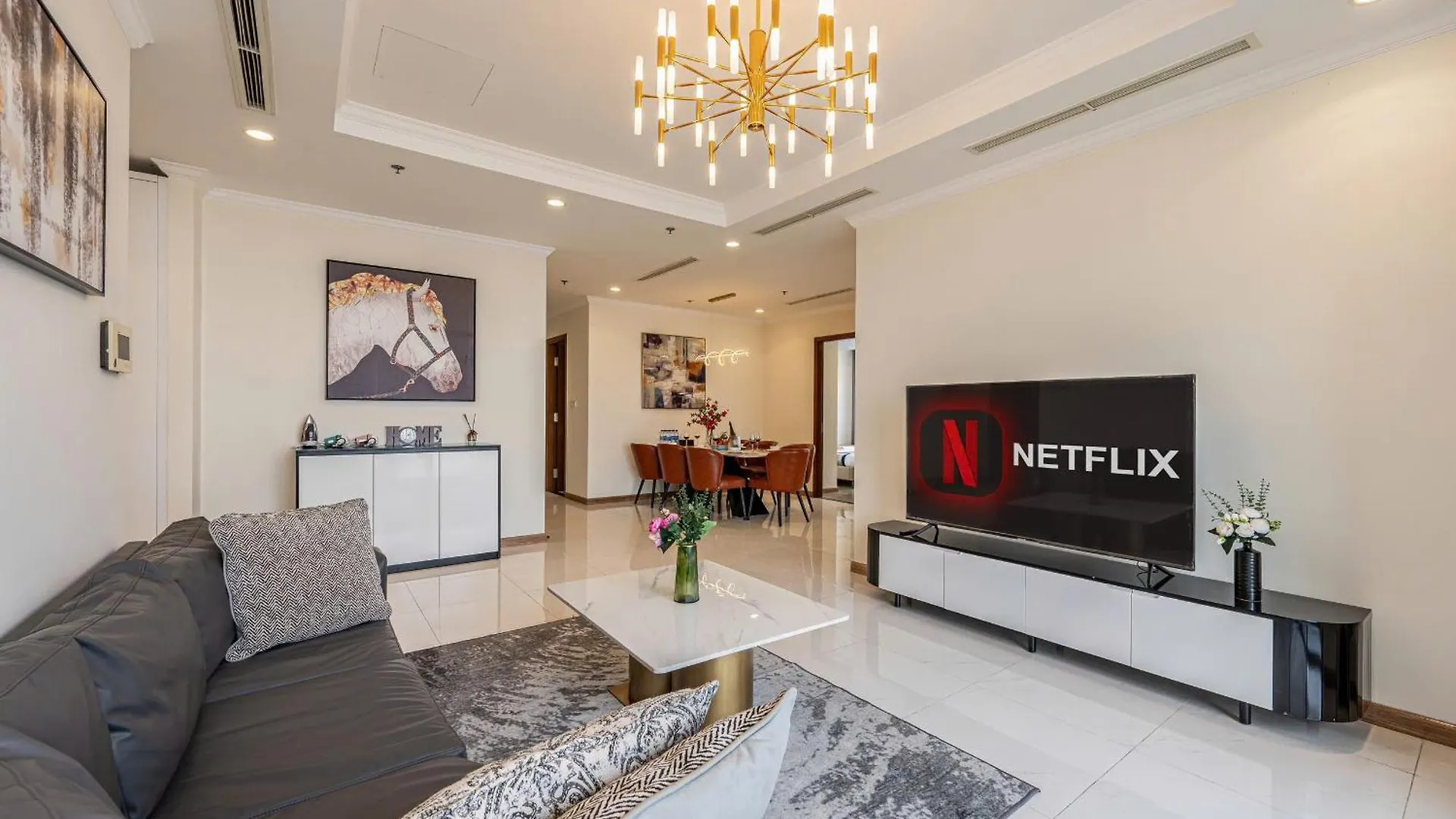 Luxury Apartment At Vinhomes Central Park Ho Chi Minh City