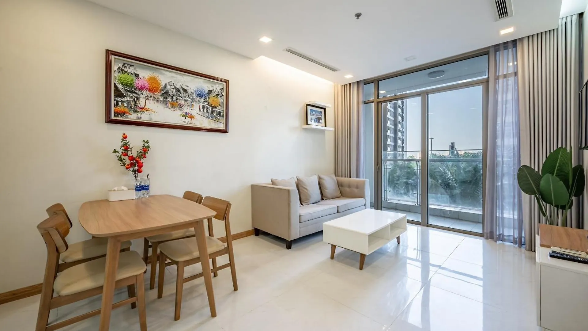 Luxury Apartment At Vinhomes Central Park ホーチミン市