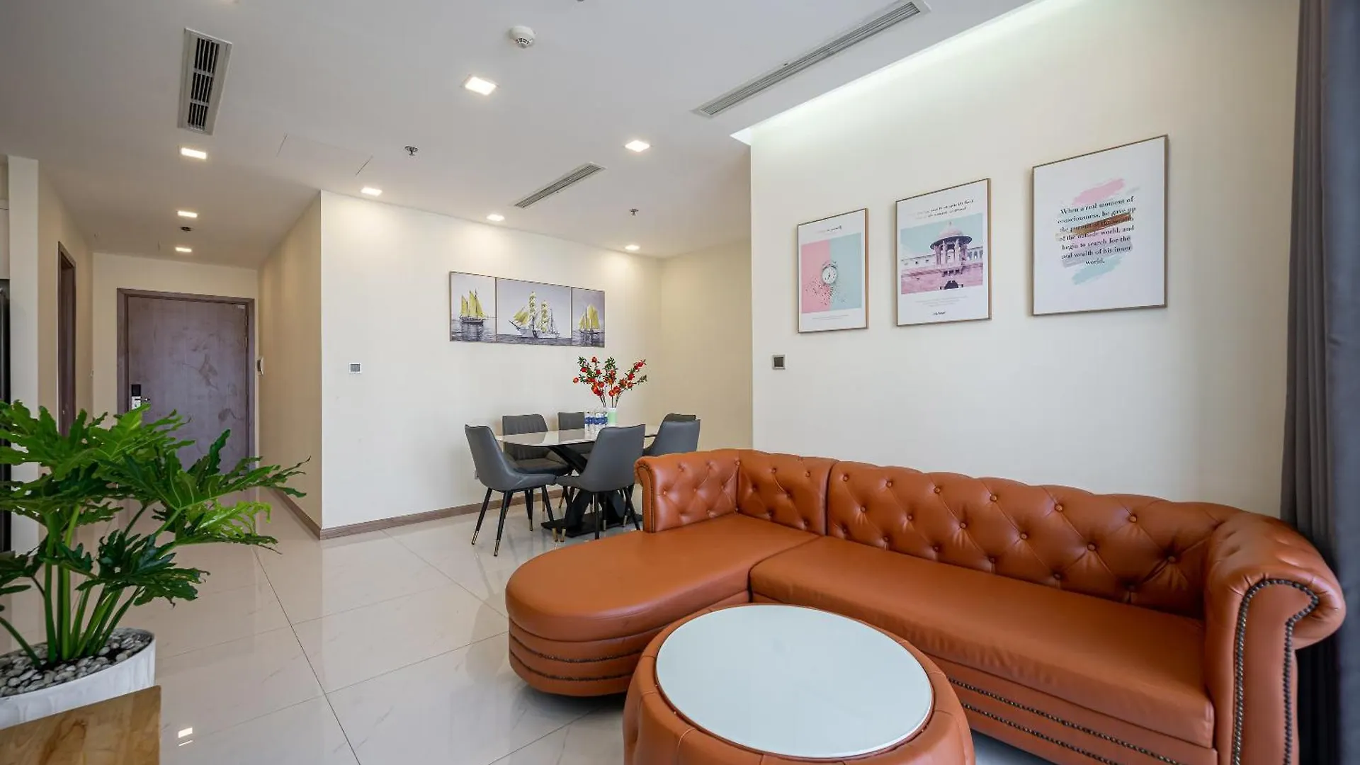 Luxury Apartment At Vinhomes Central Park ホーチミン市