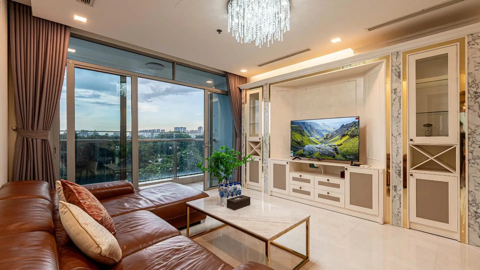 Luxury Apartment At Vinhomes Central Park ホーチミン市