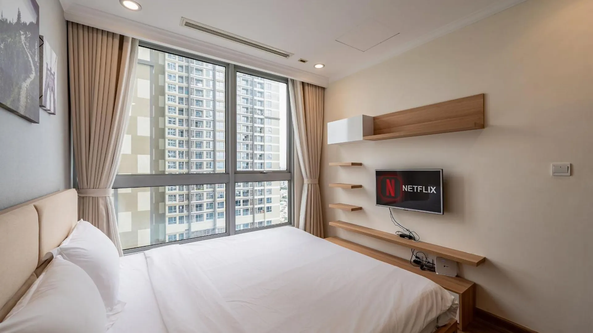 Luxury Apartment At Vinhomes Central Park ホーチミン市